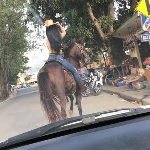 Meet your Posher, Shary